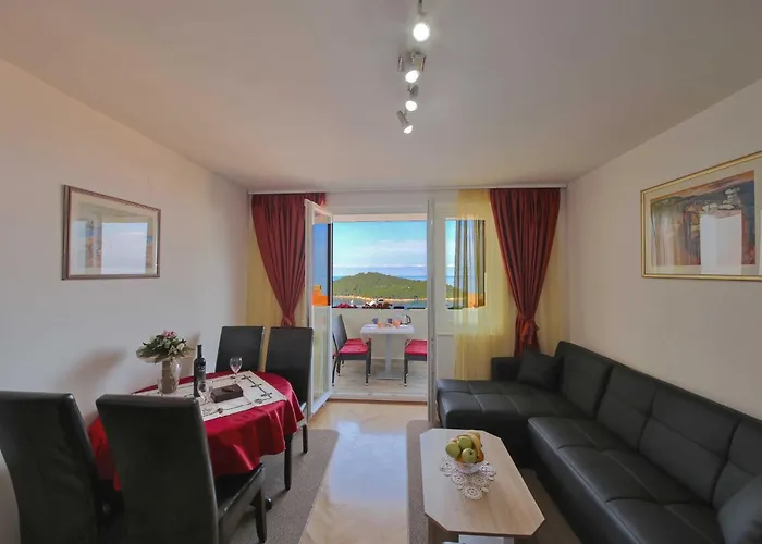 Blue Harmony Sea View - Two Bedroom With Balcony And Sea View