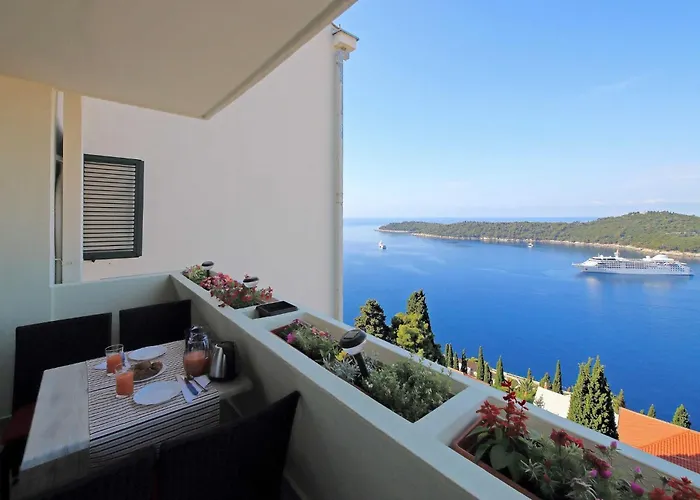 Blue Harmony Sea View - Two Bedroom With Balcony And Sea View *