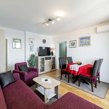 Blue Harmony Sea View - Two Bedroom With Balcony And Sea View