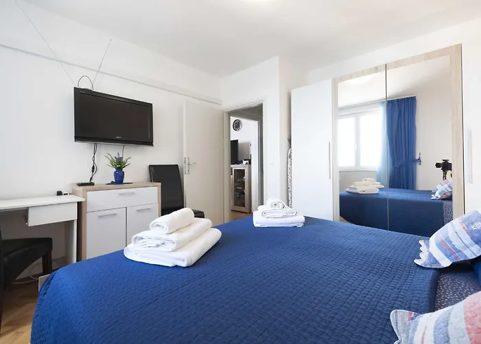 Blue Harmony Sea View - Two Bedroom With Balcony And Sea View