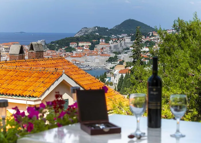 Blue Harmony Sea View - Two Bedroom With Balcony And Sea View