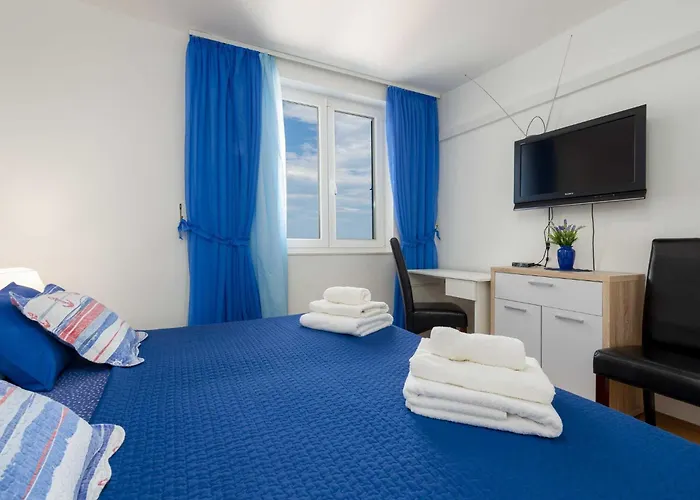 Blue Harmony Sea View - Two Bedroom With Balcony And Sea View