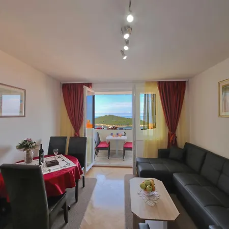 Blue Harmony Sea View - Two Bedroom With Balcony And Sea View