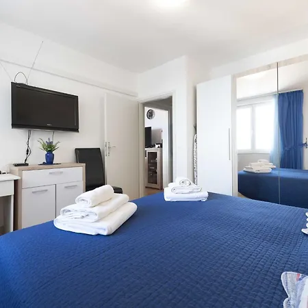 Blue Harmony Sea View - Two Bedroom With Balcony And Sea View