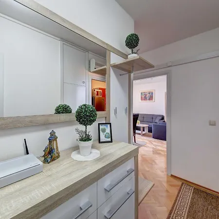 アパート Blue Harmony Sea View - Two Bedroom With Balcony And Sea View ドゥブロブニク